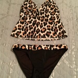 VICTORIA SECRET~ ANIMAL PRINT~ 2 PIECE~ NEVER WORN~M